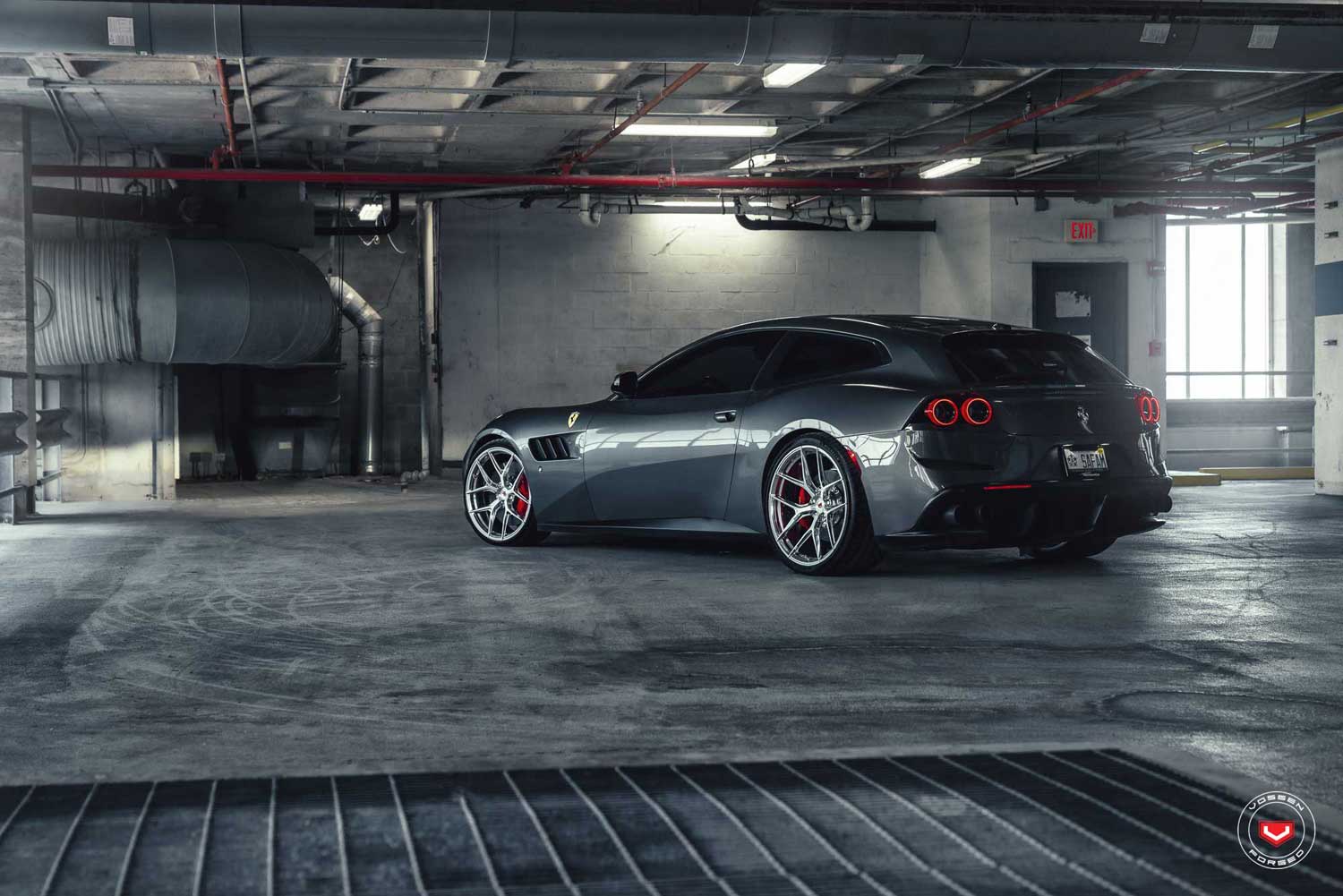 Gallery VOSSEN S21-01 vossen_S21_Mono_Gallery-1.jpg