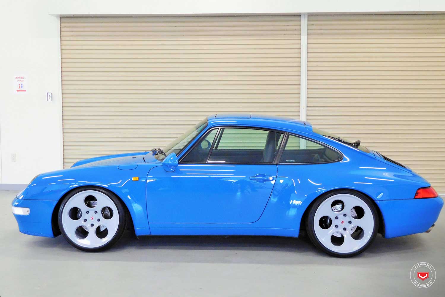 Gallery VOSSEN LC-103 vossen_LC103_Mono_Gallery_4.jpg